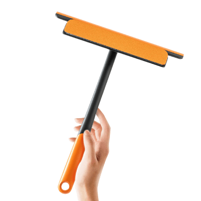 Nettoyant pour vitres avec grattoir et essuie-glace